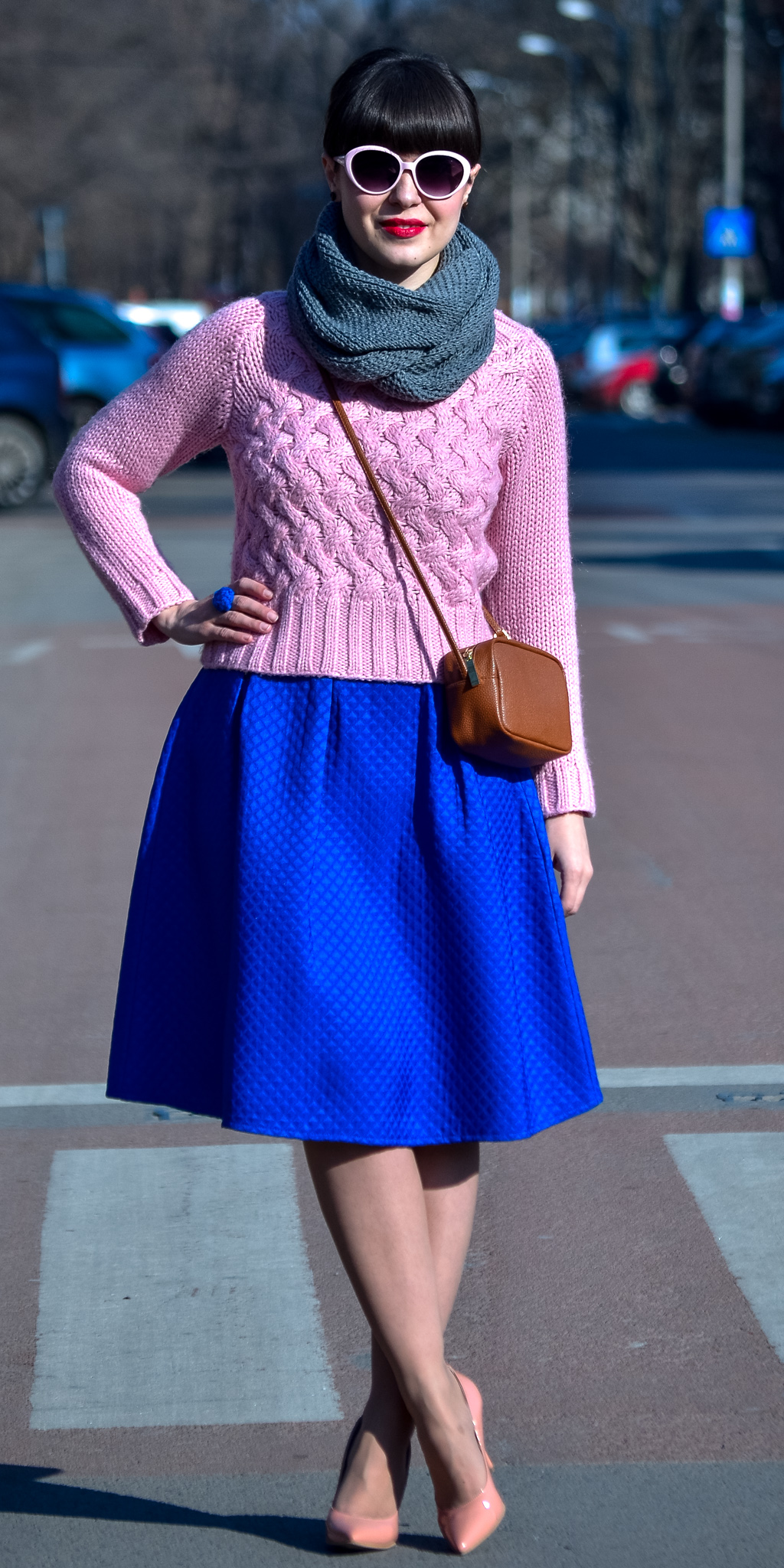 dusty pink sweater cobalt blue skirt koton brown bag satchel H&M grey scarf pinkish heels pink eyeglasses spring 