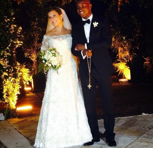 decoracao casamento fernanda souza e thiaguinho:Usando um vestido assinado por Martha Medeiros, a noiva estava decoracao casamento fernanda souza e thiaguinho:Usando um vestido assinado por Martha Medeiros, a noiva estava