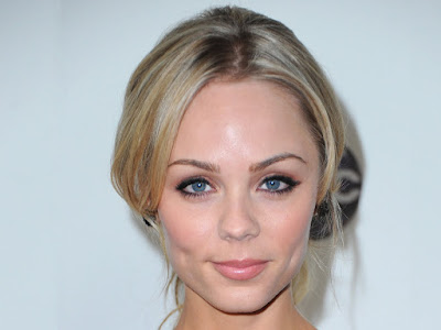 Canadian Actress Laura Vandervoort HD Wallpapers