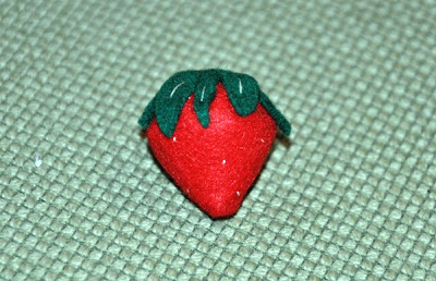 felt strawberry tutorial