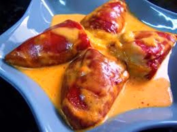 Pimientos Del Piquillo Rellenos De Gambas
