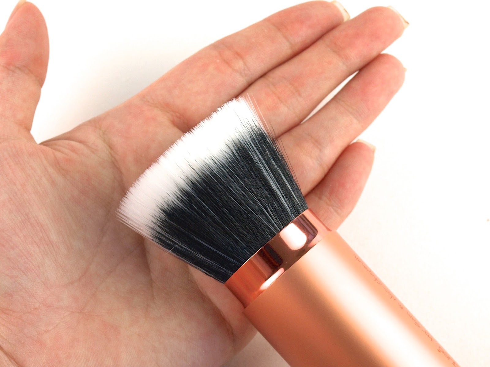 Real Techniques Retractable Kabuki Brush and Retractable Bronzer Brush: Review