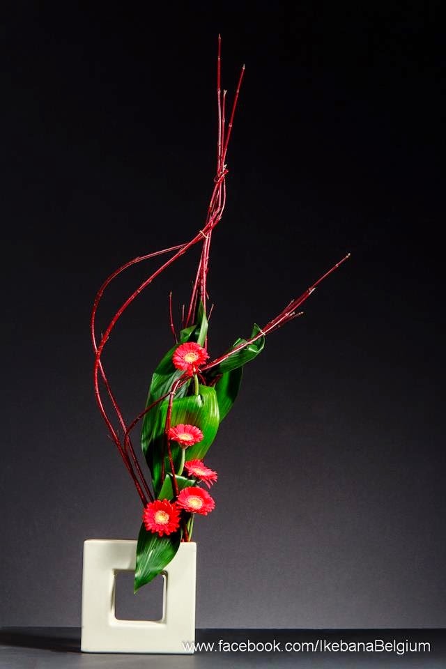 Ikebana inspiracja na nasz stół. Wariacje wokół stołu