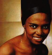 Miriam Makeba Pata Pata on Miriam Makeba  Famosa En Todo El Mundo Por Sus Canciones Pata Pata Y