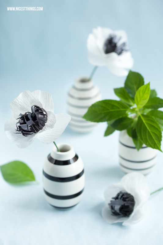 Papierblumen basteln Blumen basteln DIY Anemonen aus Krepppapier #papierblumen #basteln #blumen #papier #krepp #diy #diydeko #dekoideen #anemonen