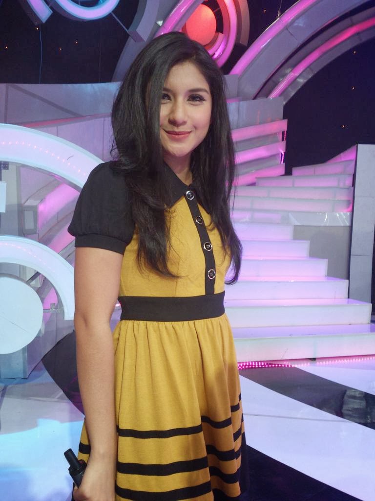 Foto bianca host inbox 90 Foto bianca host inbox 5