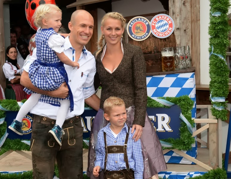 Oktoberfest-2013-FC-Bayer-.jpg