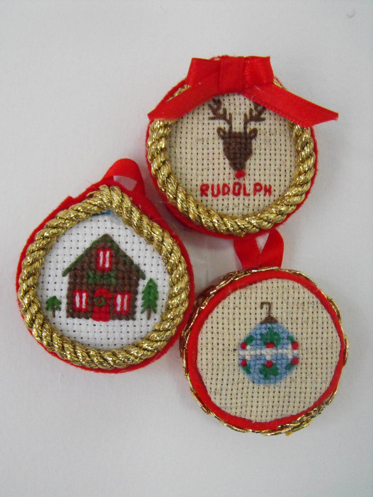 mini cross stitch hoops