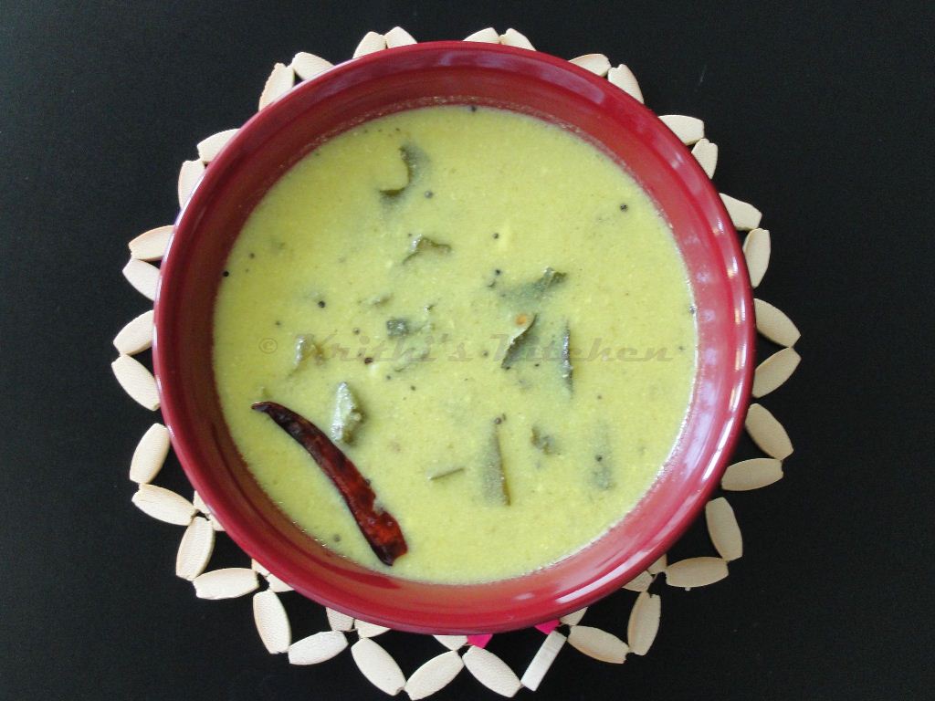 Krithi's Kitchen Vendakkai More Kulambu / Okra in Yogurt Sauce