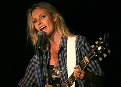 Elizabeth Cook