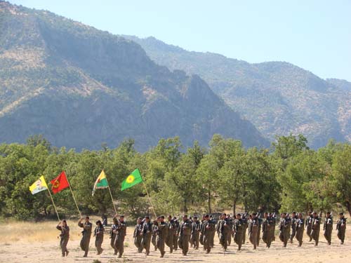 Sosyalist Devrim Yolunda Kurdistan Gerilla Fotograflari