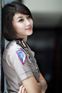 Foto Briptu eka dan Briptu dara (Polwan Cantik) Foto Briptu eka dan Briptu dara (Polwan Cantik)