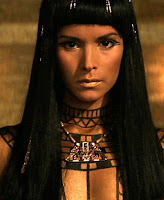 "The Asylum" ¿Por qué crear cuando se puede copiar? 4