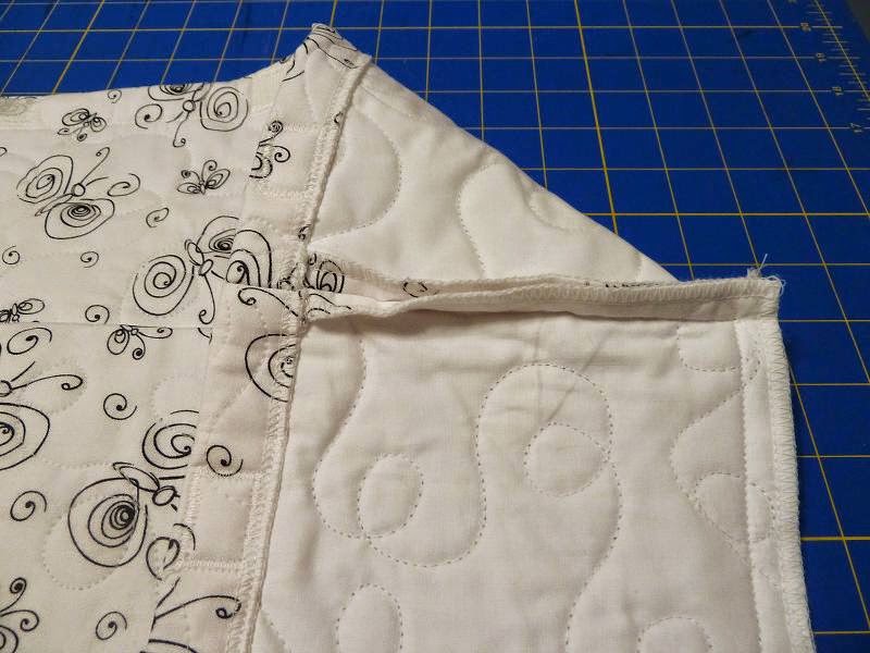 Quilt Kisses Dust Cover Tutorial