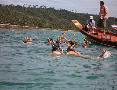 KOH TAEN (CORAL ISLAND) SNORKELING