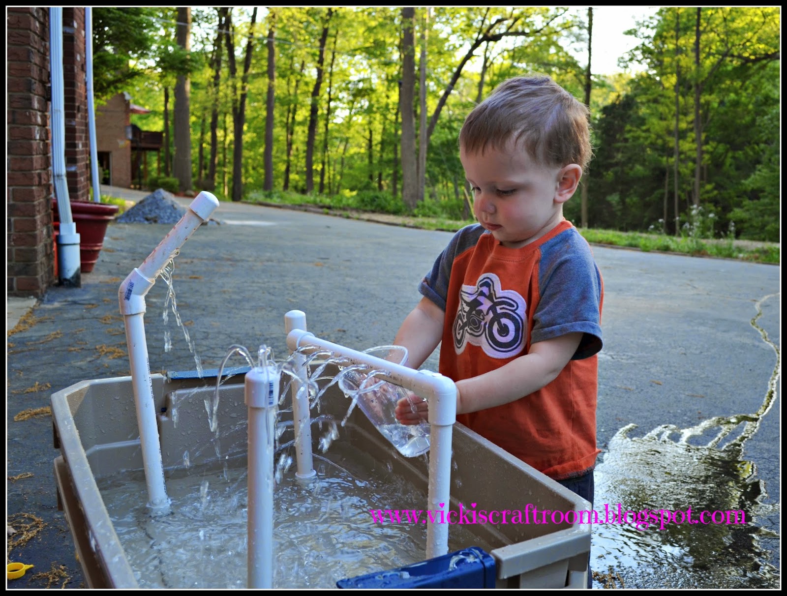 Vicki's Craft Room DIY Water Table