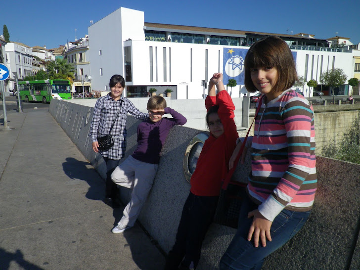 Nerea, Javier, Natalia y Carmen otra vez de talleres, esta vez en el Museo de Bellas Artes.