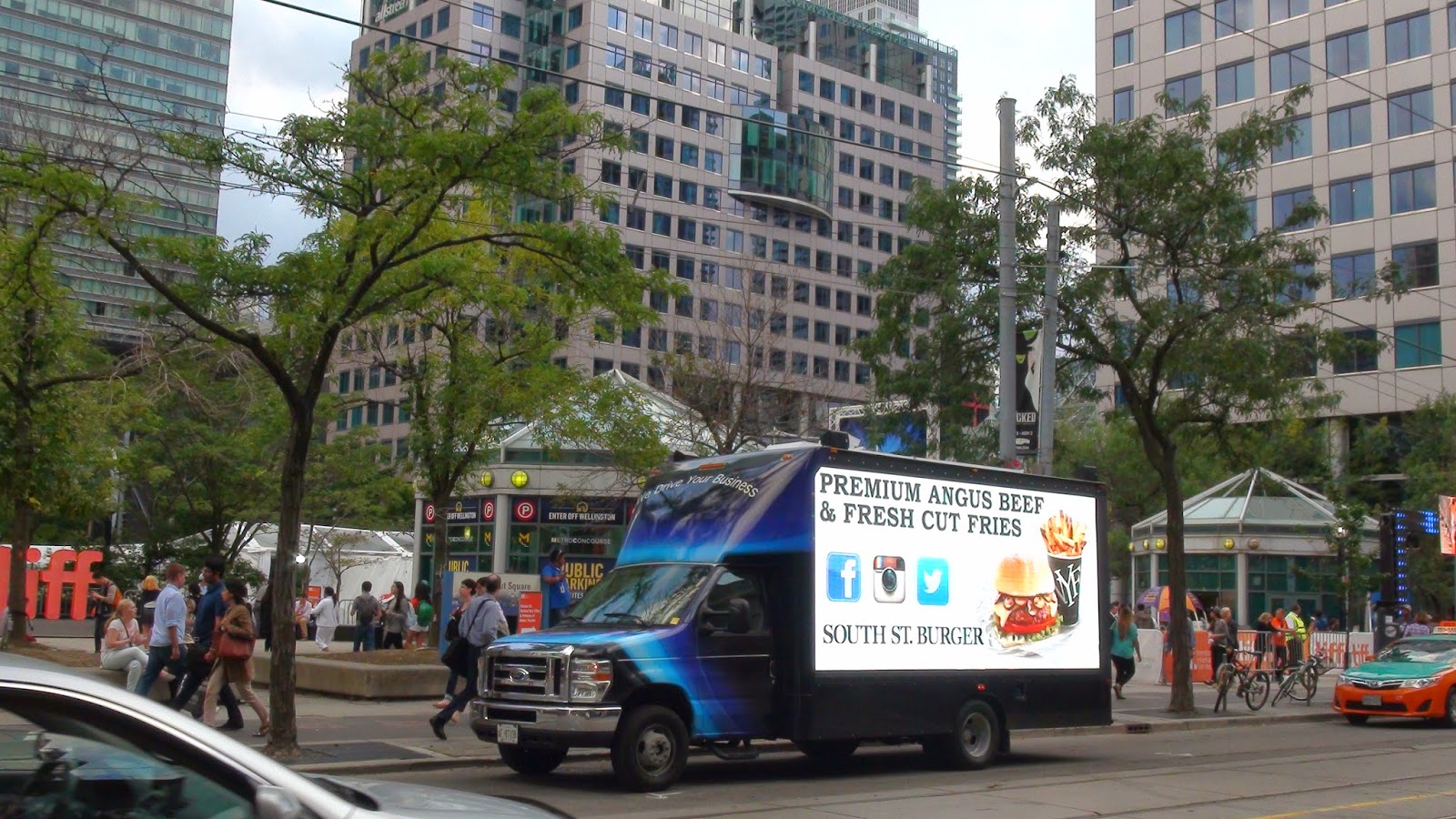 Mobile Billboard Trucks in Toronto. Advertising Led Trucks