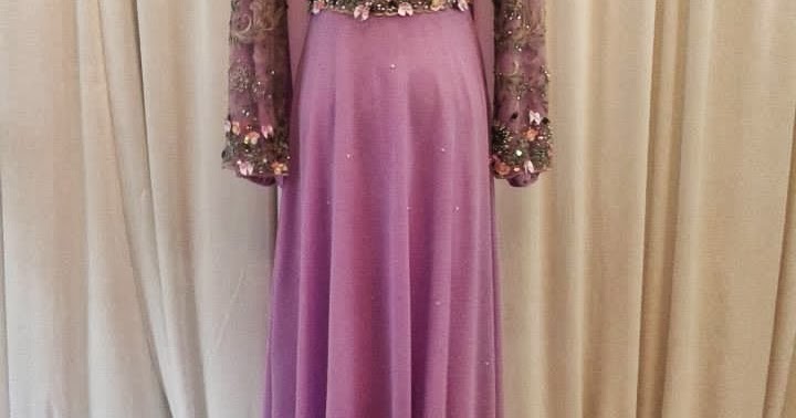 baju bludru pengantin ungu