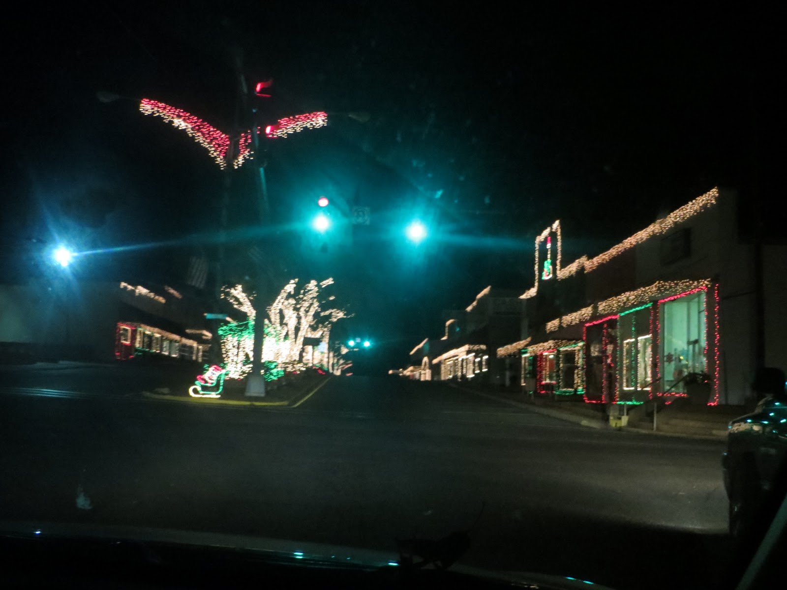 PrunePicker I saw Santa Claus last night in Jonesboro, Louisiana.