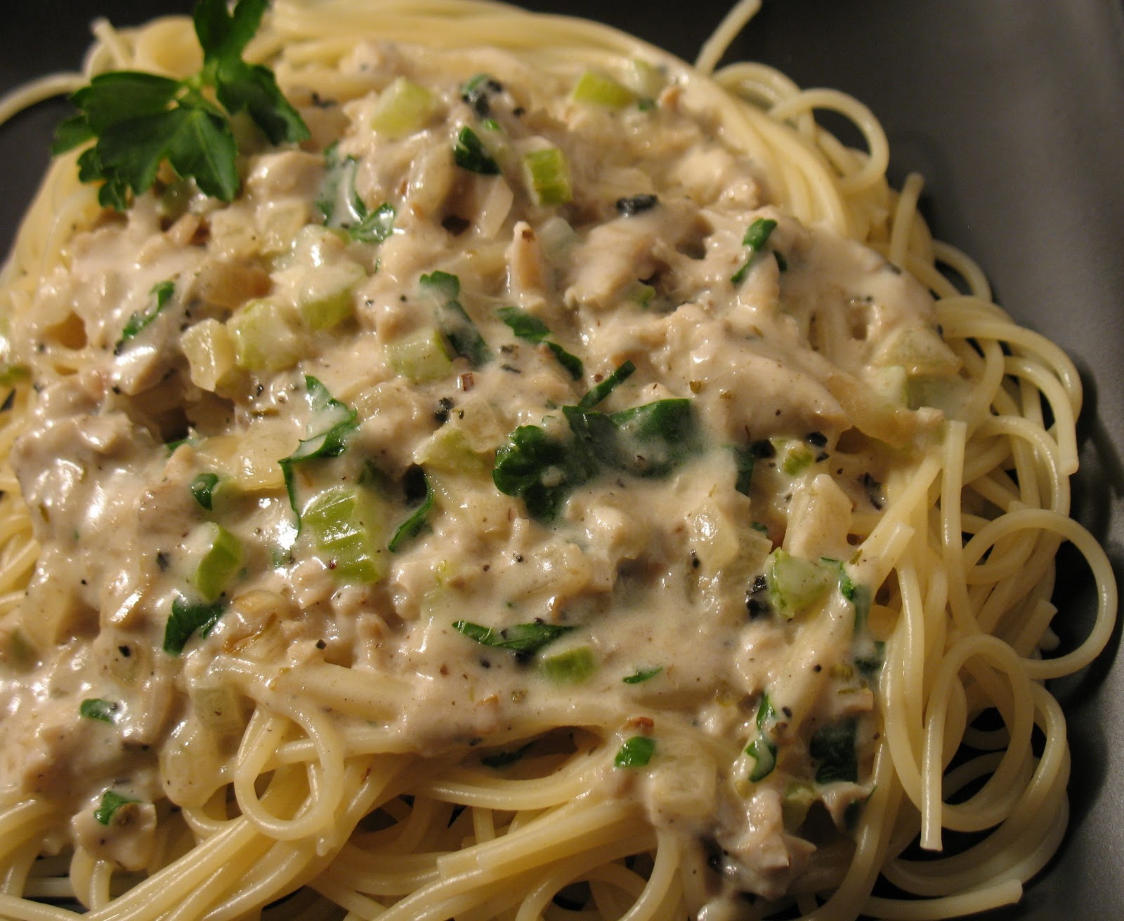 SOUNDING MY BARBARIC GULP! Spaghetti with Creamy Clam Sauce