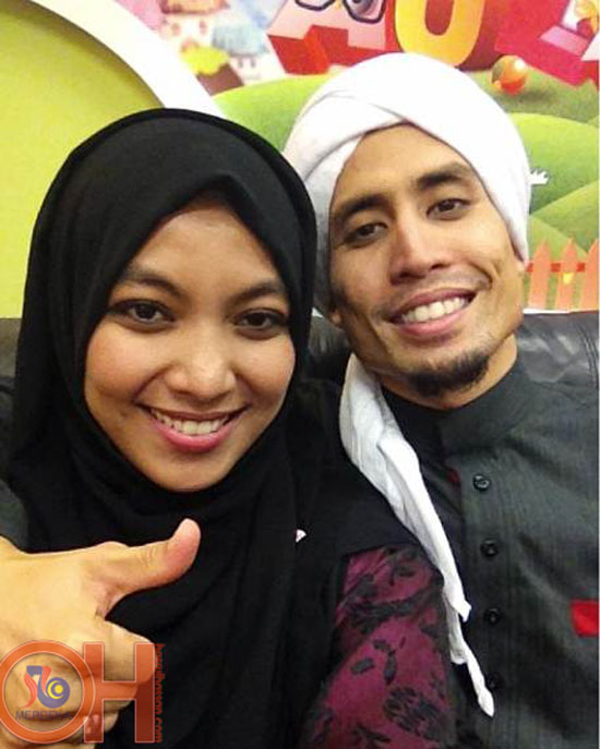 Foto romantik ustaz don daniyal bersama isteri Foto romantik ustaz don daniyal bersama isteri