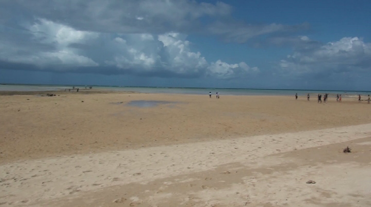 Wisata ke Pantai Toronipa | new media