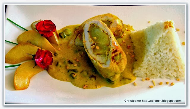 Rollo De Pollo Con Salsa De Pera Y Curry