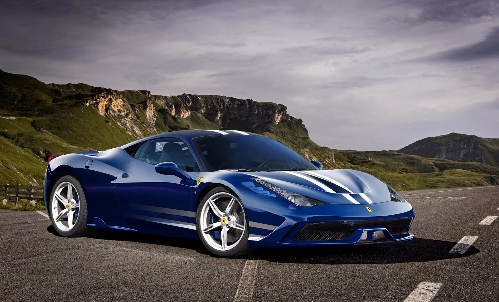 Hot Colours For Ferrari 458 Speciale