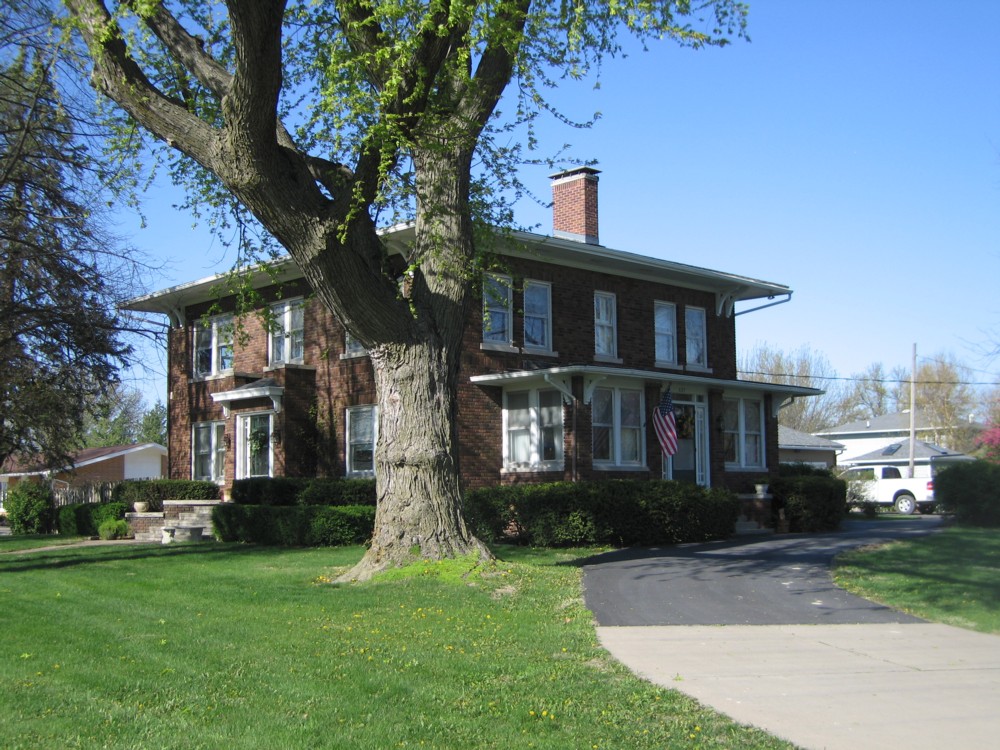 The Lucas Countyan Chariton's square deal