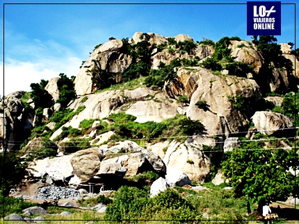 SOROTI ROCK, UNA ROCA EN UGANDA EN PELIGRO DE EXTINCIÓN 1 SOROTI ROCK, UNA ROCA EN UGANDA EN PELIGRO DE EXTINCIÓN 1