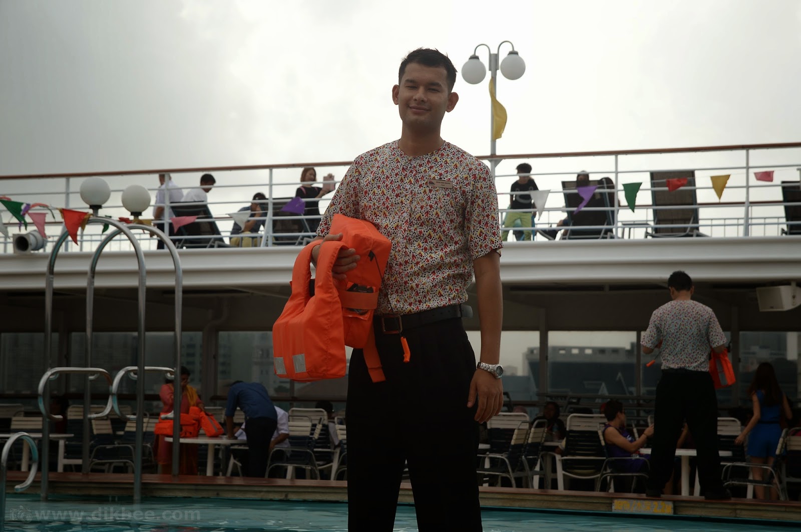 Safety drill demo Kemeriahan Cuti Sekolah Bersama Pak Nil | Star Cruises Superstar Libra
