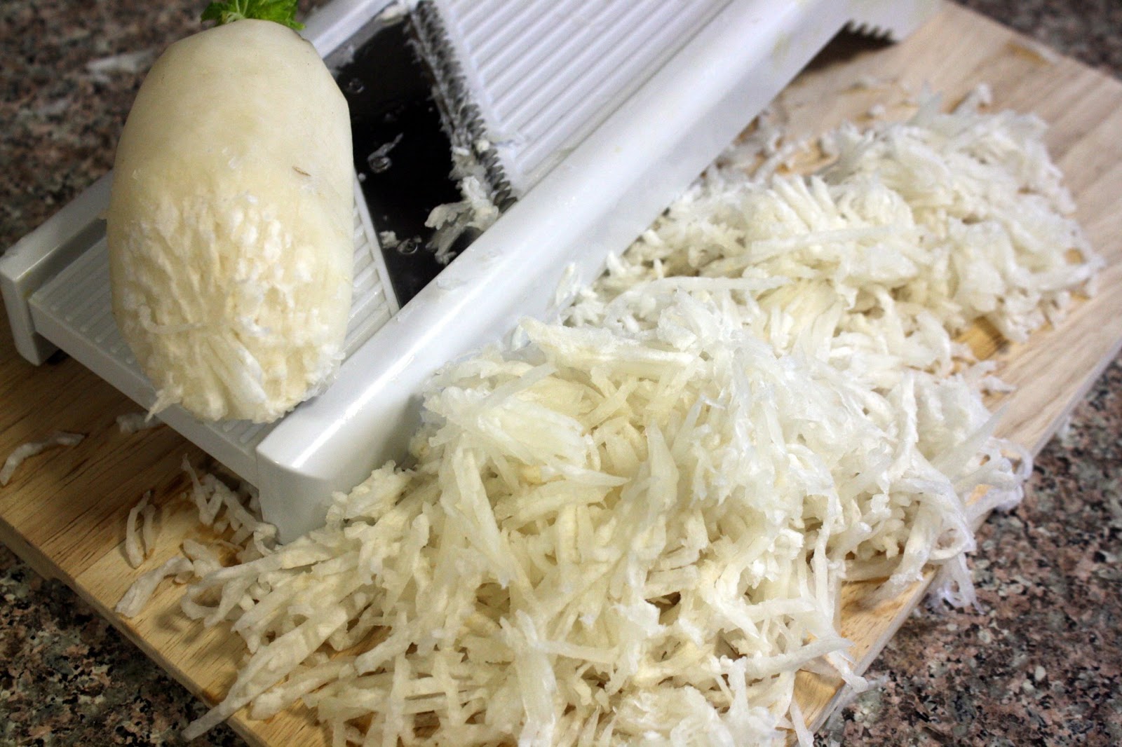 MakeMeals Mama Daikon Salad with Peanuts