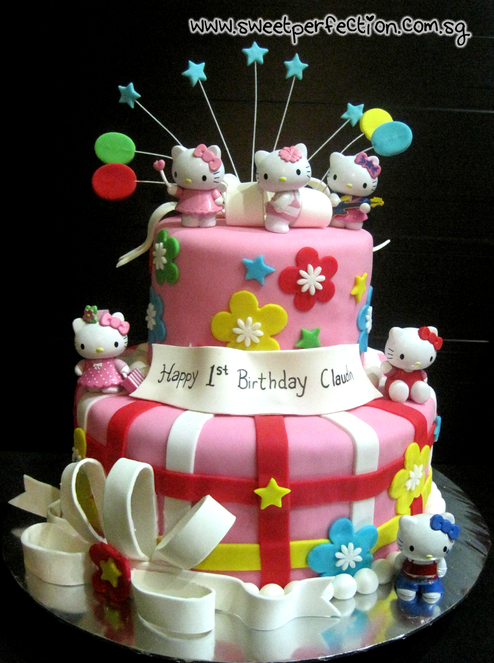 Sweet Perfection Cakes Gallery: Code HK39 - Hello Kitty Birthday Theme Cake