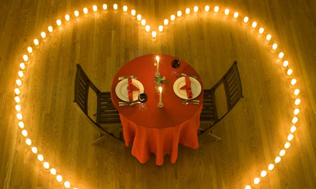 Nj Tavolin Romantike ... ♥ FoTo & DeKoR ♥  Table-for-two-001+guardian.co.uk1