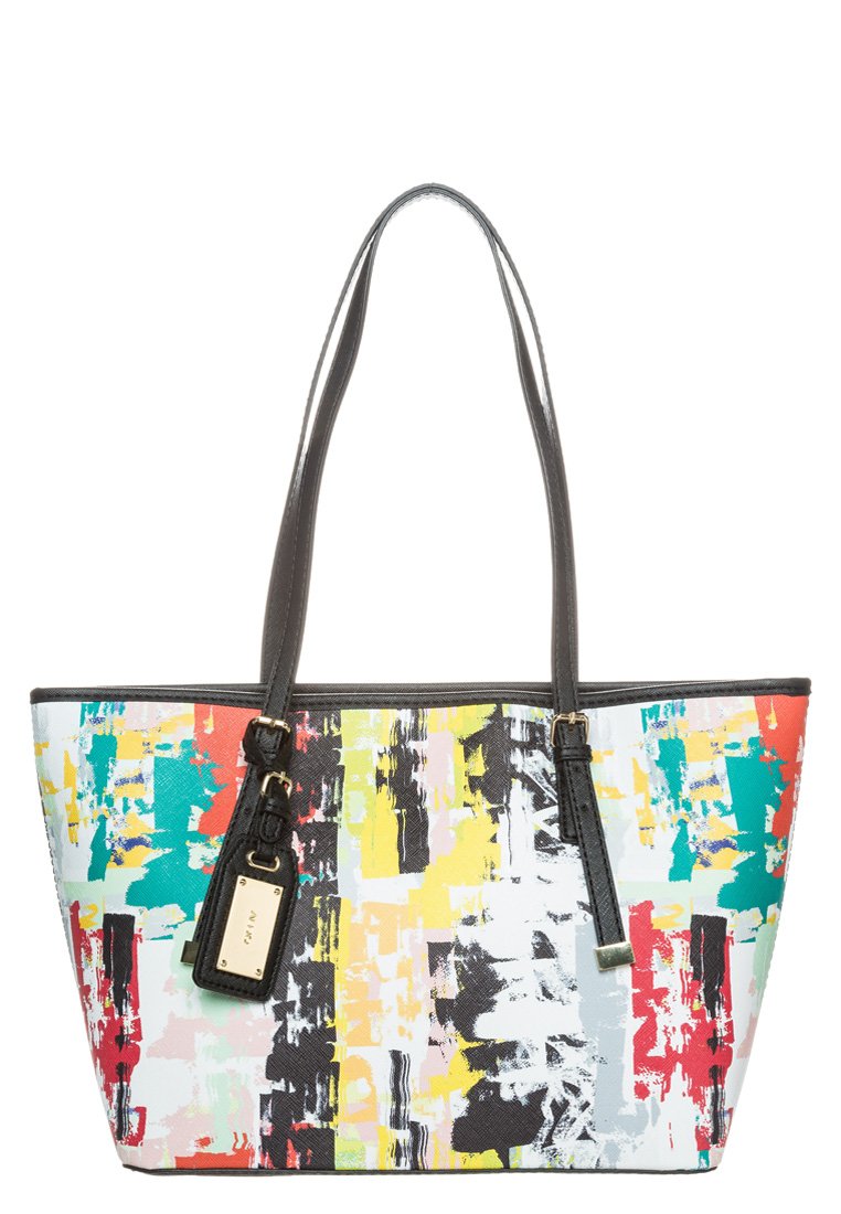 5 bags that every woman should have