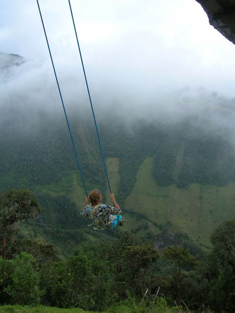 columpio fin del mundo casa del arbol ecuador