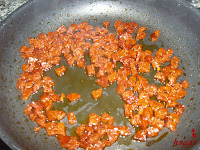 Huevos Rotos con Chorizo-chorizo dorado