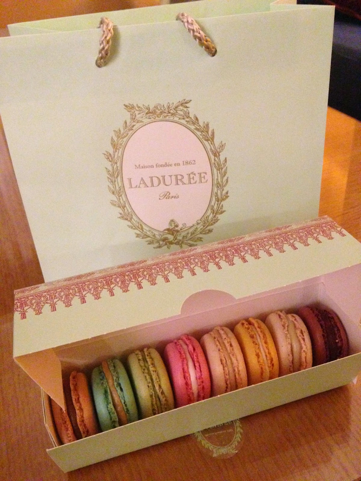 Lizzie as a Mummy: Ladurée Singapore Macarons - My Pick of the Best ...