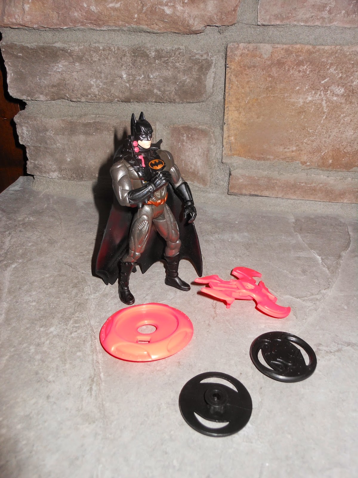 Emperor Dinobot's giant Batman figure database and review site! Sonar