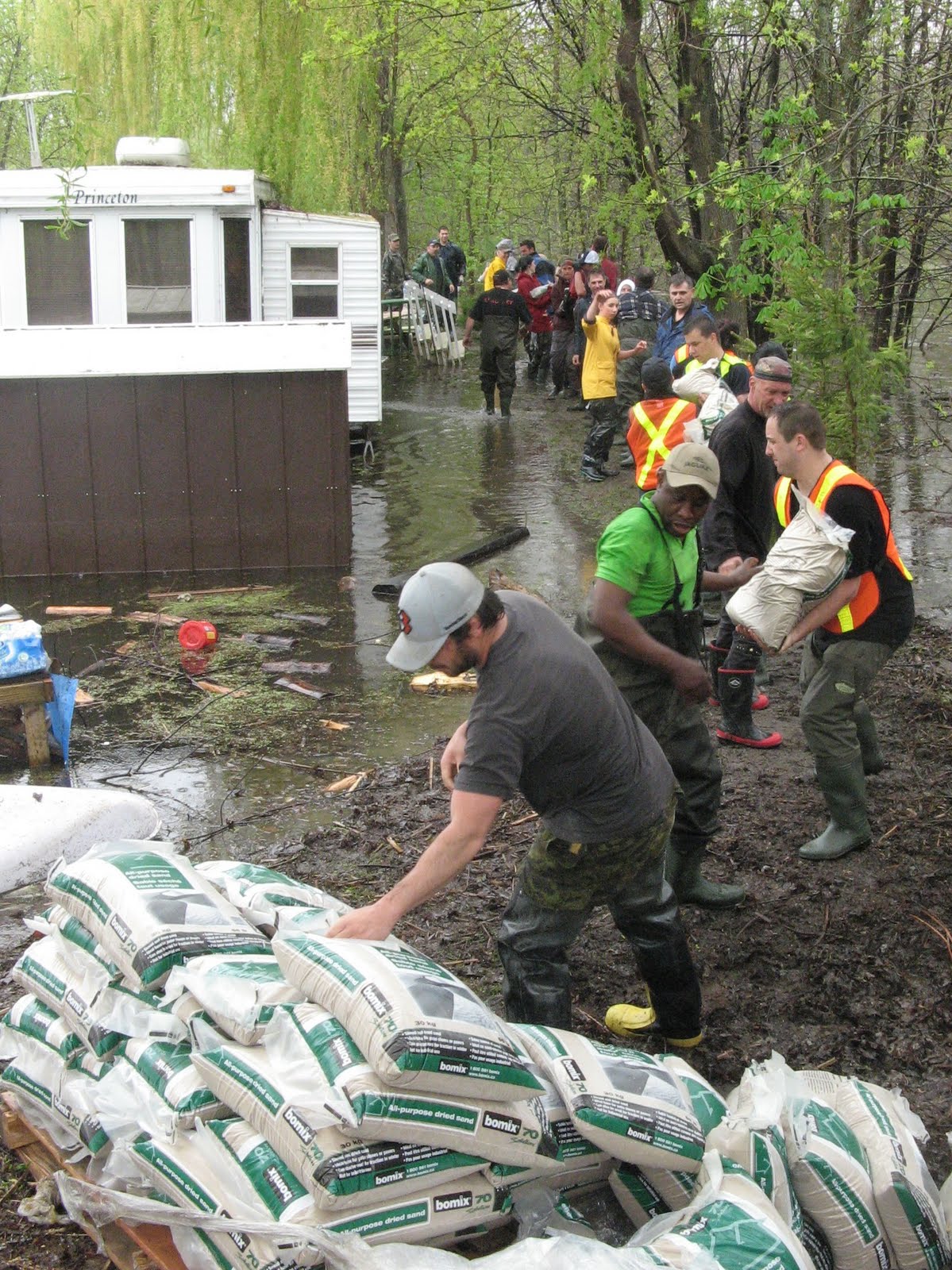 Solidarité, Inondation du Richelieu SOSRichelieu Photos corvées d