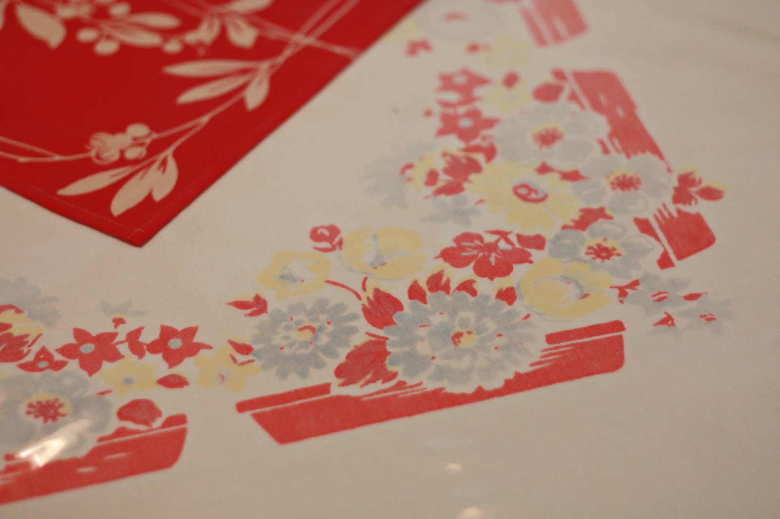 amy j. delightful blog Using Vintage Tablecloths Part 2 EVERYDAY USE