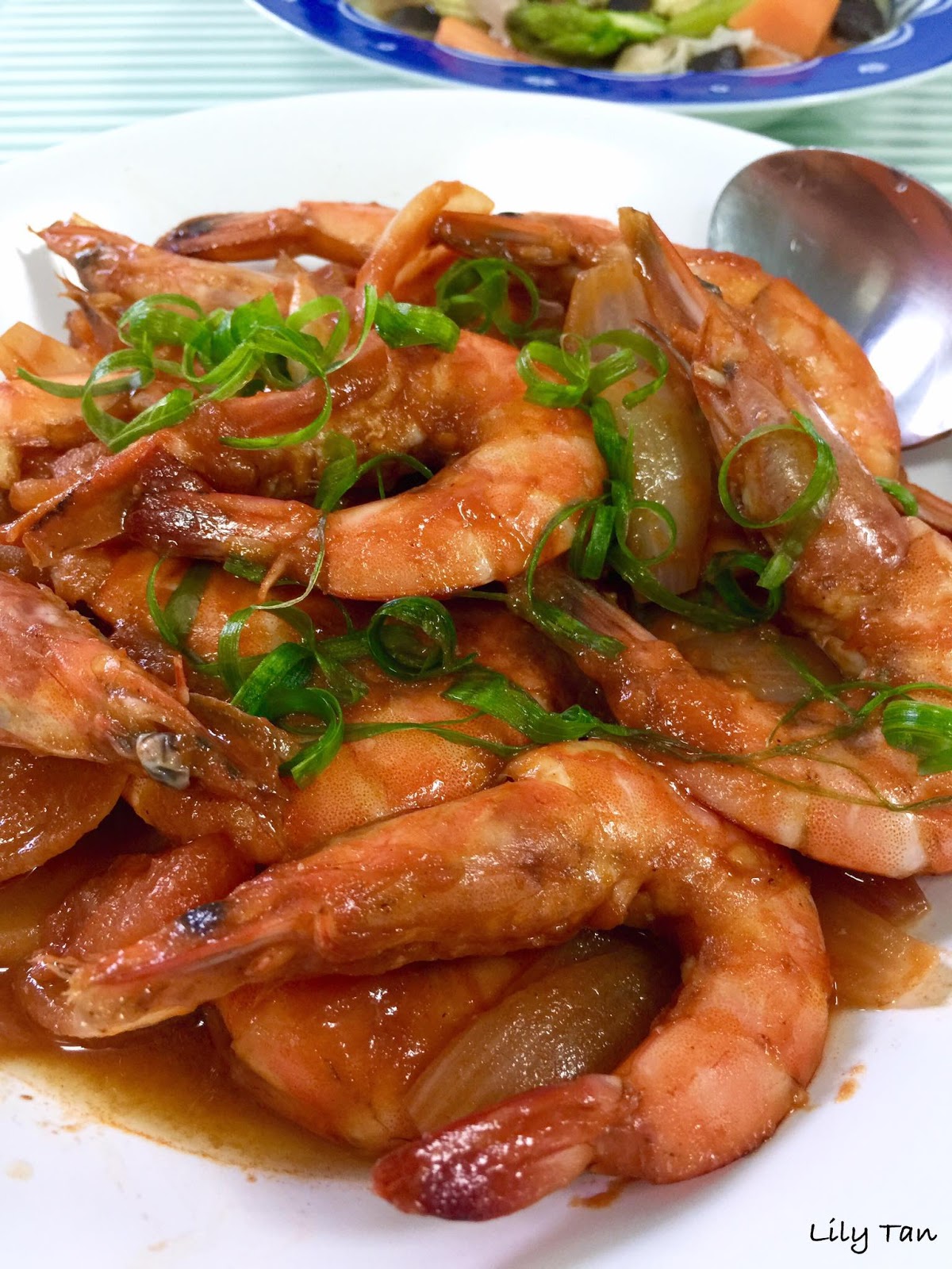Stirfried Prawns with Tomato by Lily Tan