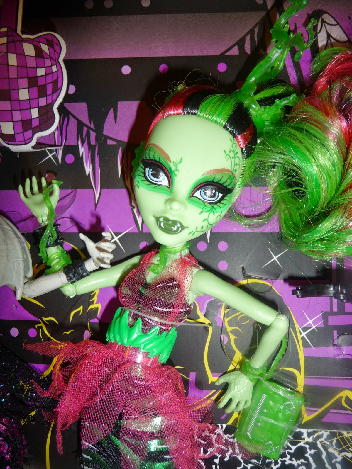 Monkfish's dolly ramble Monster high Zombie Shake Rochelle and Venus