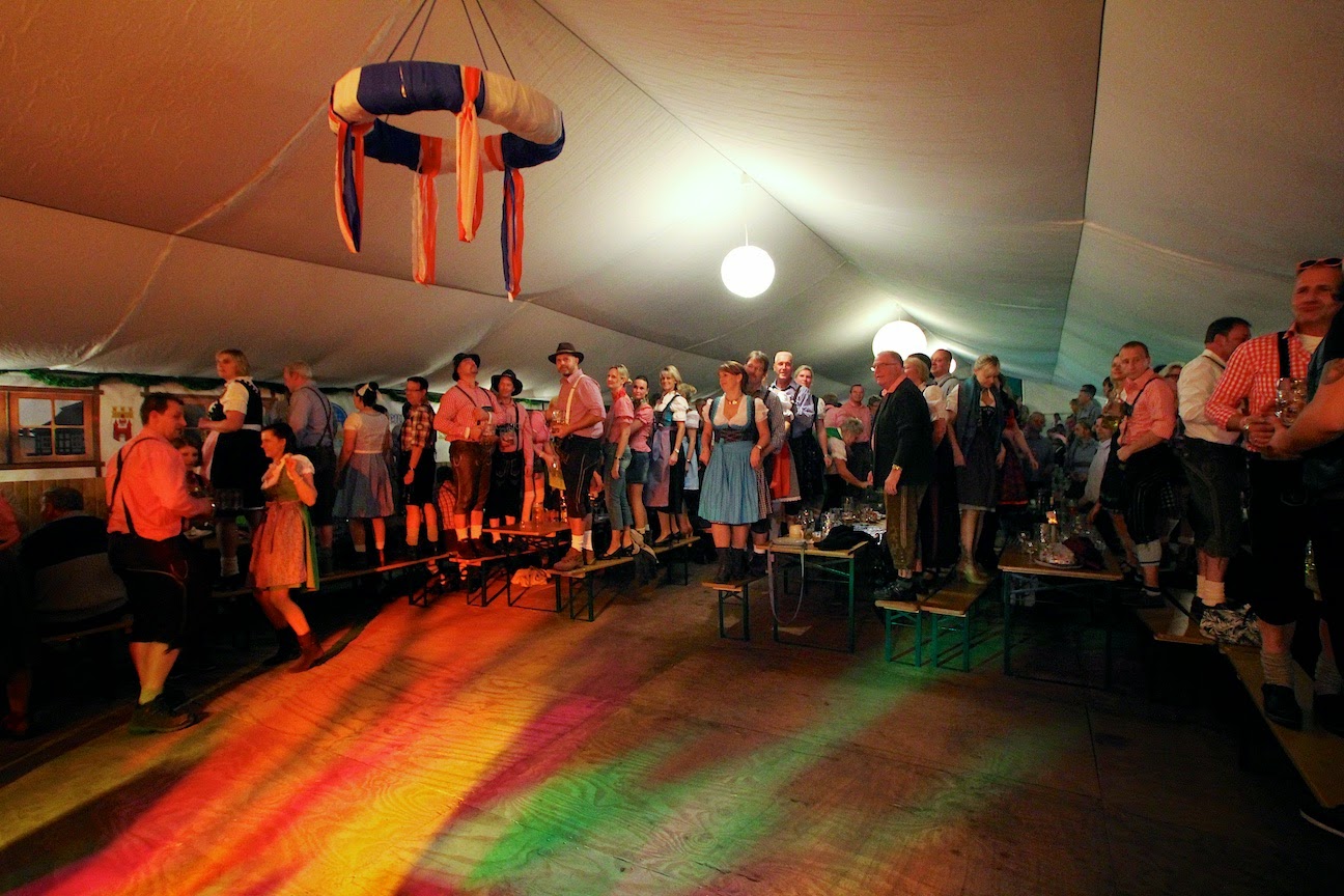 Oktoberfest am Strandbad Wukensee in Biesenthal - Seid Ihr schon wach? - 29 Bernau LIVE - Dein Stadtmagazin für Bernau bei Berlin