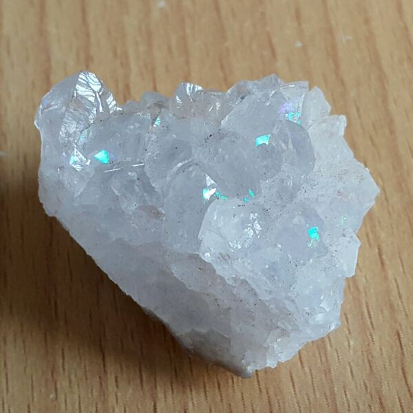 crystal-lim: Batu kristal Anandalite