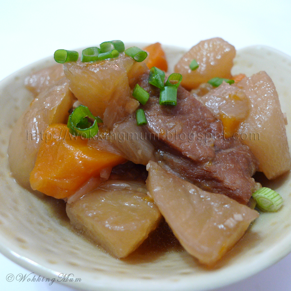 Let's get Wokking! Radish and Ribs Stew 萝卜焖排骨 Singapore Food Blog on