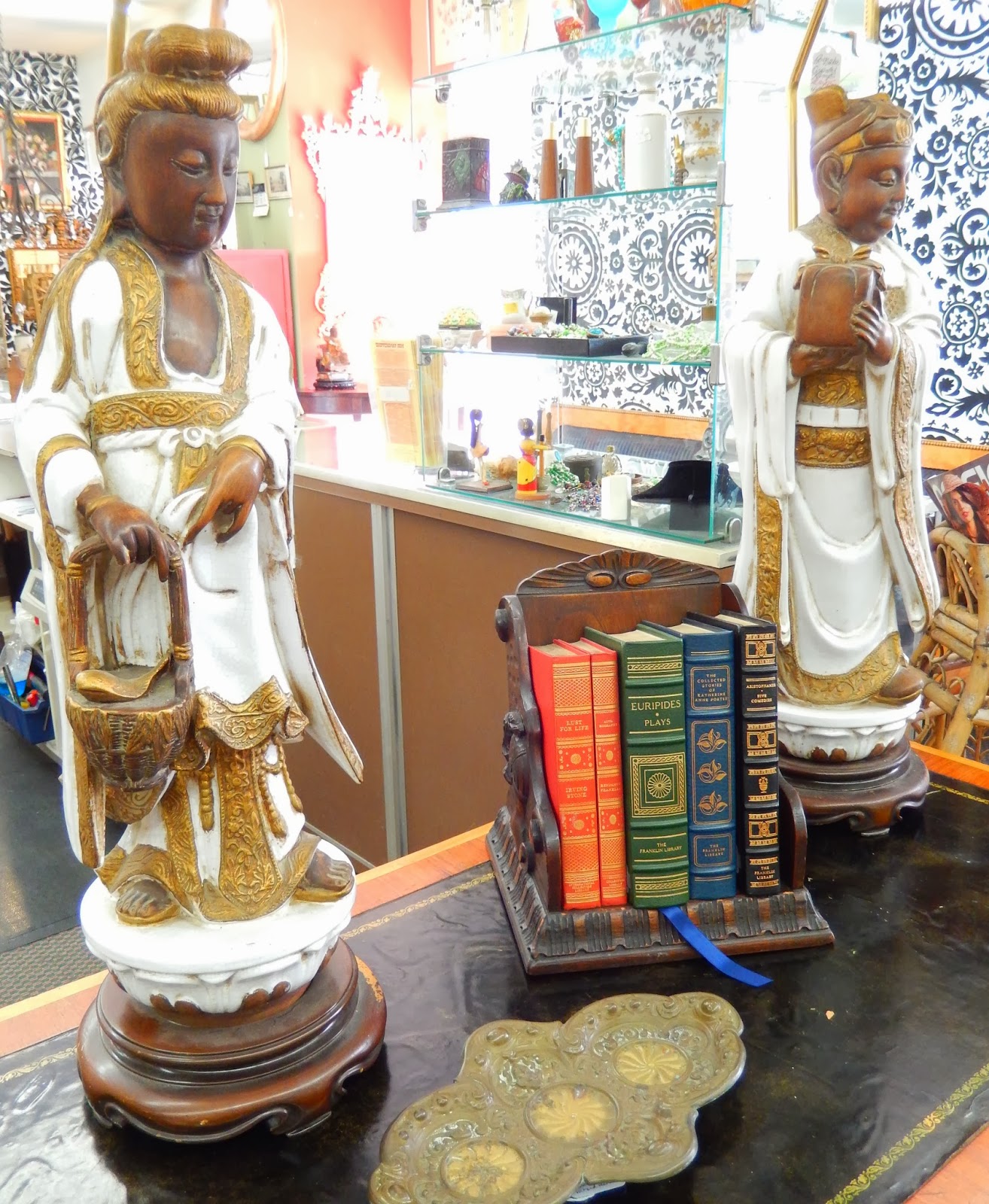 Newport avenue antiques: february 2014