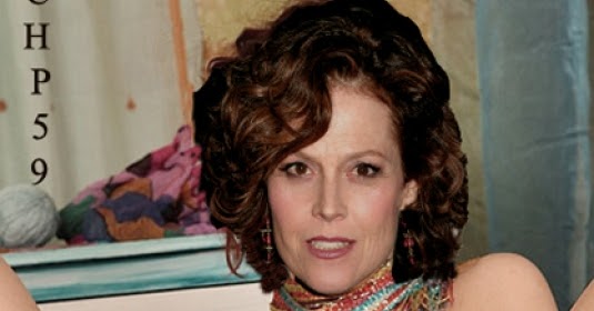 Naked Celebrity Girls: Sigourny Weaver