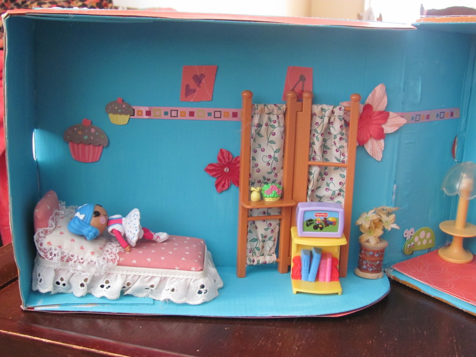 shoe box dollhouse
